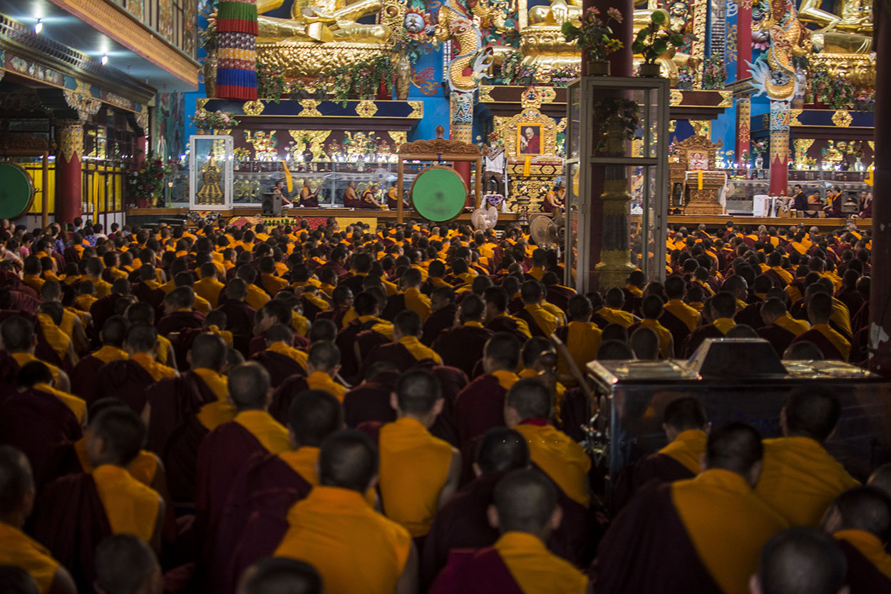 monks prayer bylakuppe monastery