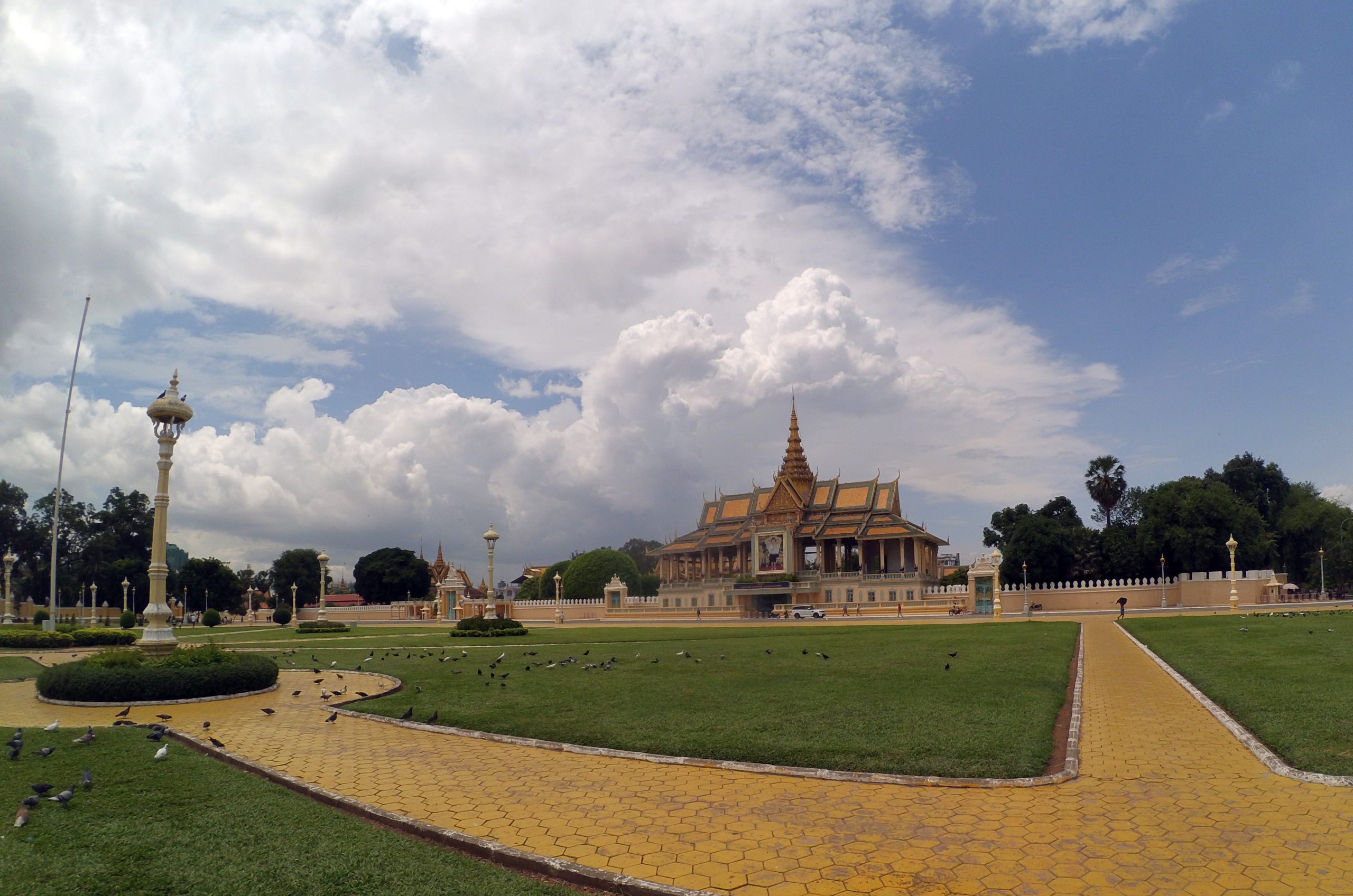 royal-palace-phnom-penh