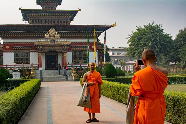 cambodia monks