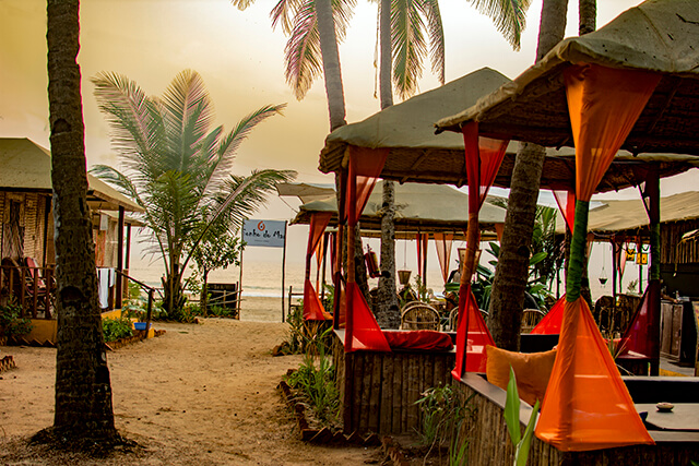 where to stay in goa: a beach hut