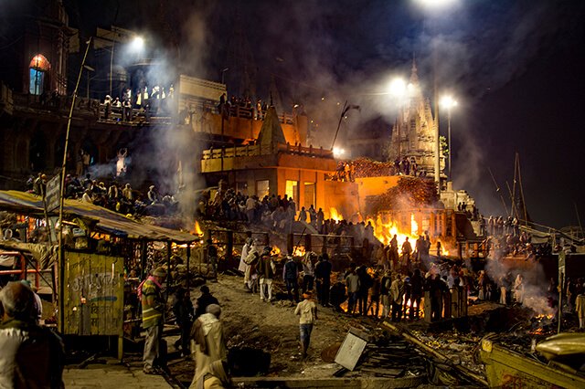 varanasi ghat to travel