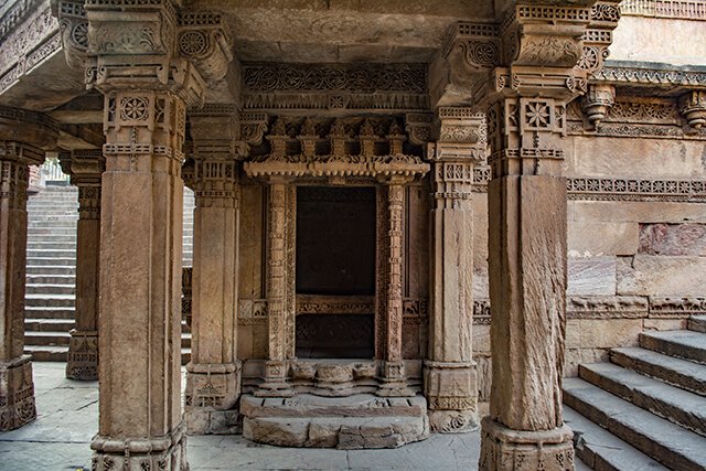 adalaj ni vav second floor