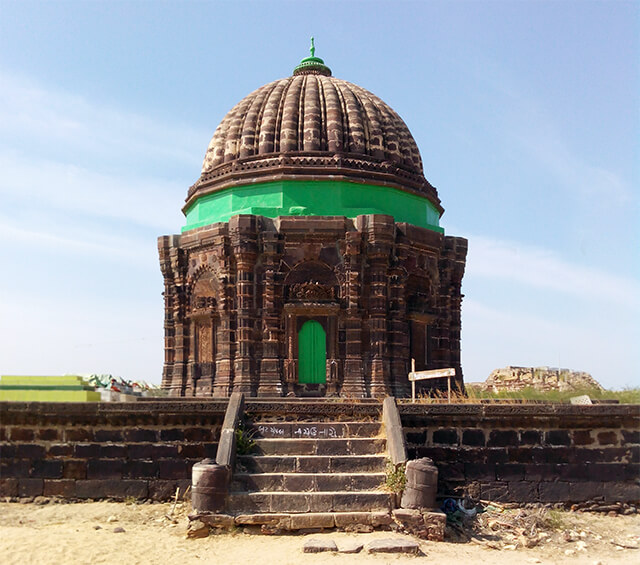 Sayyed Pir Shah dome