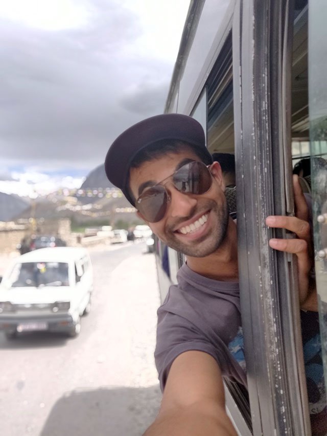 leh to nubra valley bus