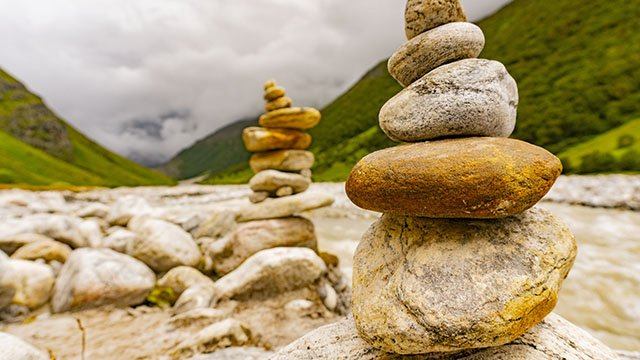 trekking himalayas