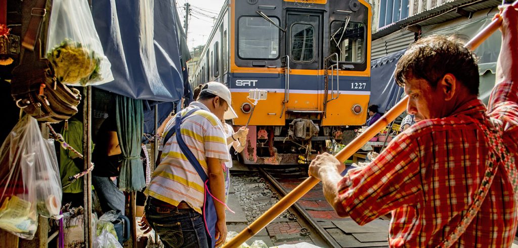 maeklong railway market