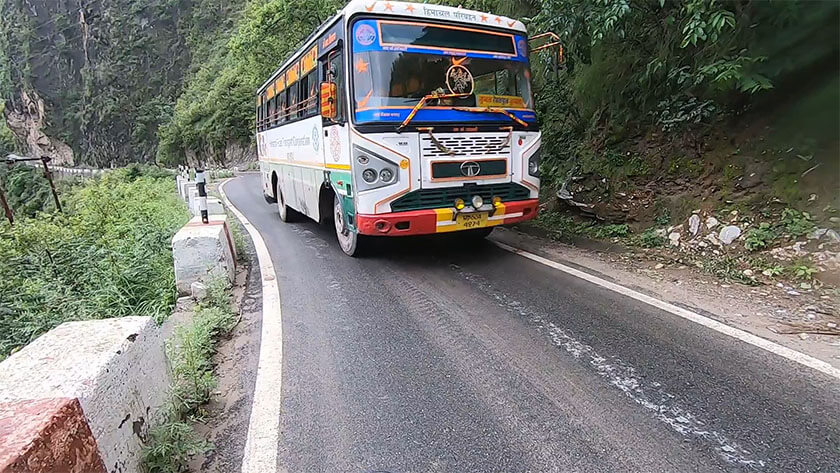 delhi to chitkul bus