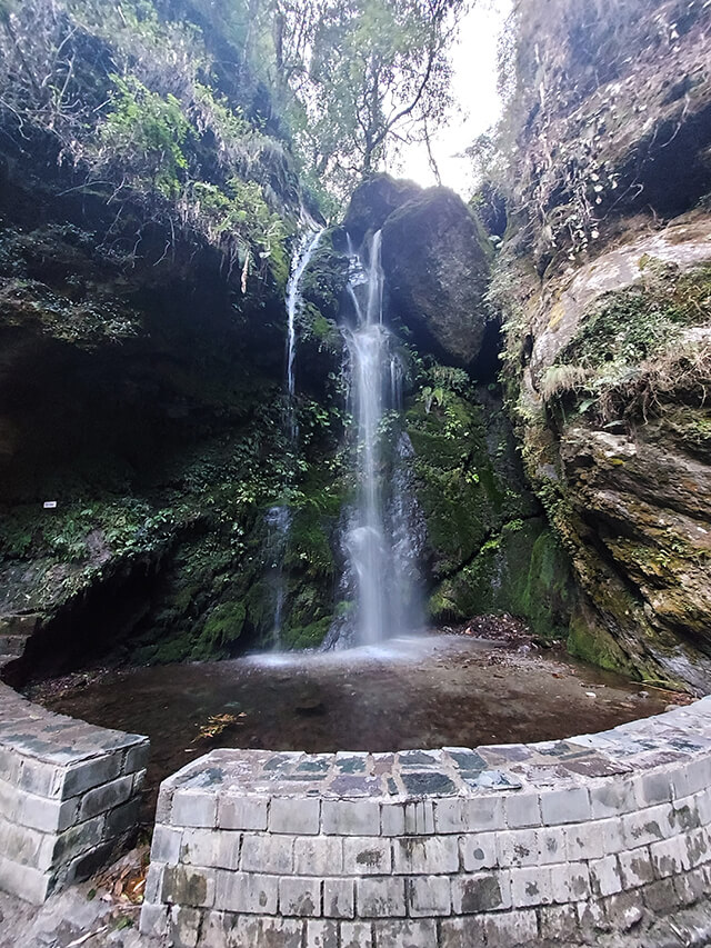 jibhi waterfall