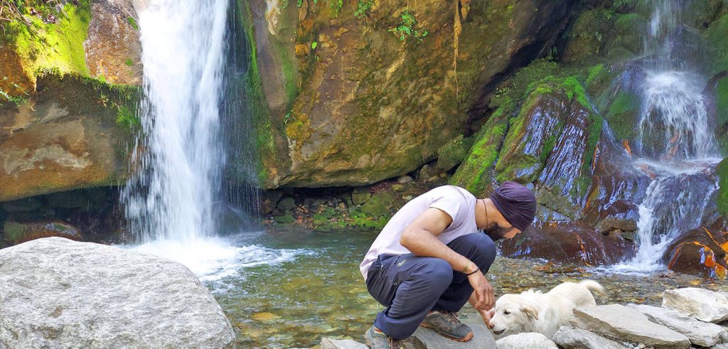 sajjla waterfall manali