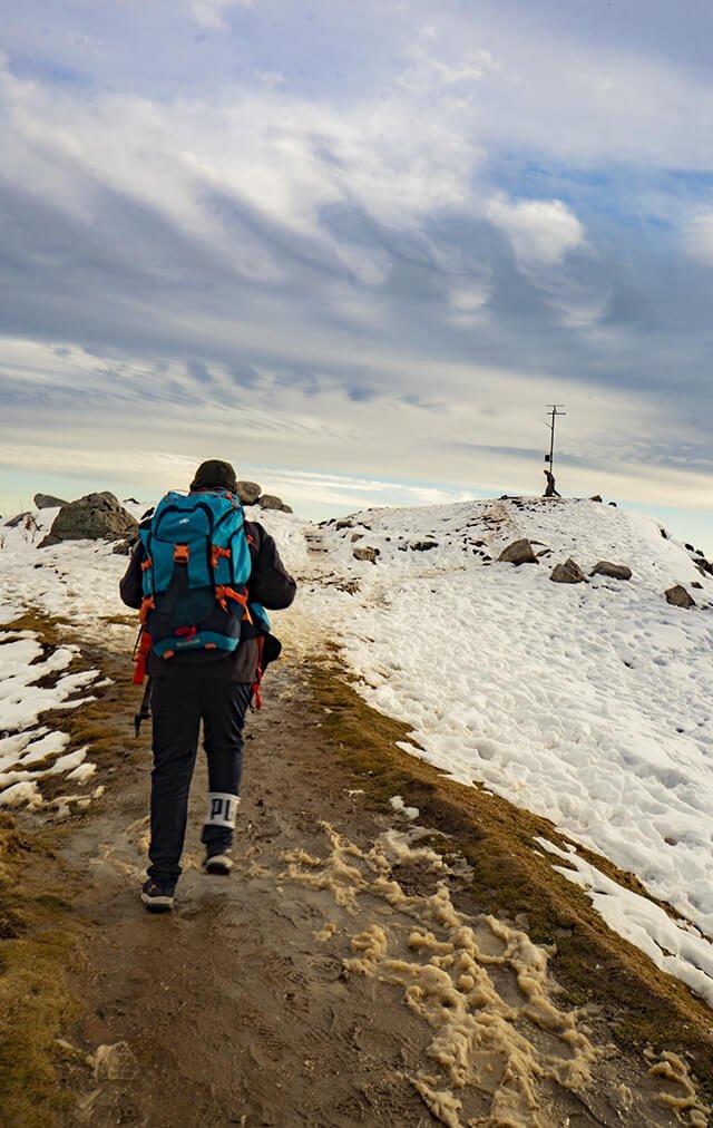 trekking himalayas